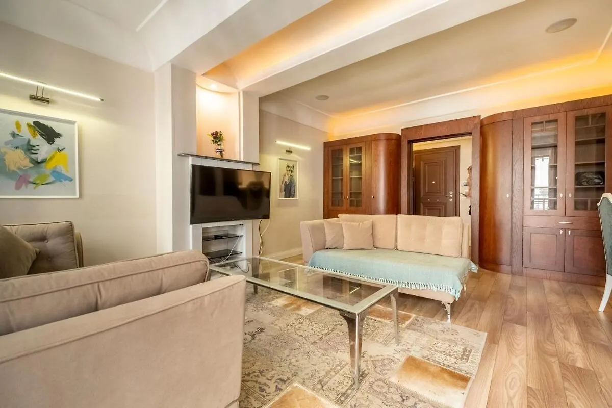 Super Central 3-Bedroom Apartment Istambul