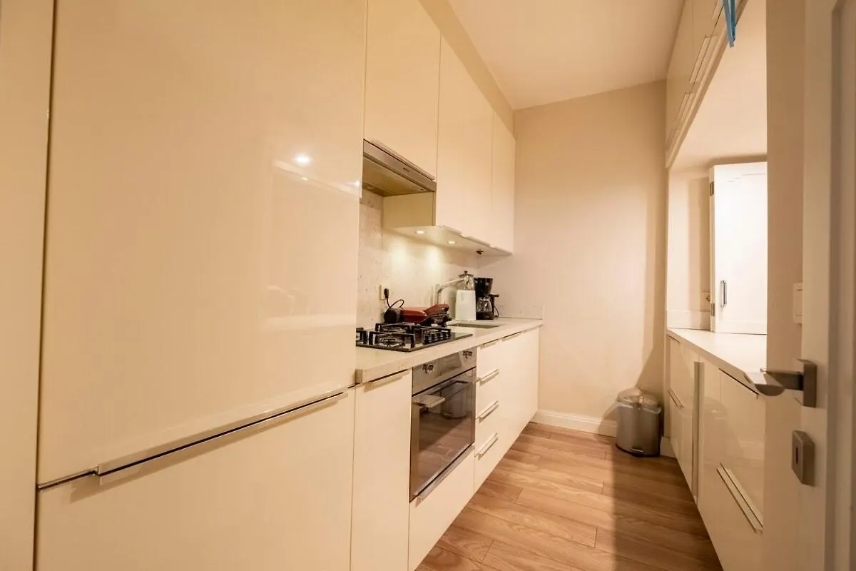 Super Central 3-Bedroom Apartment Istambul